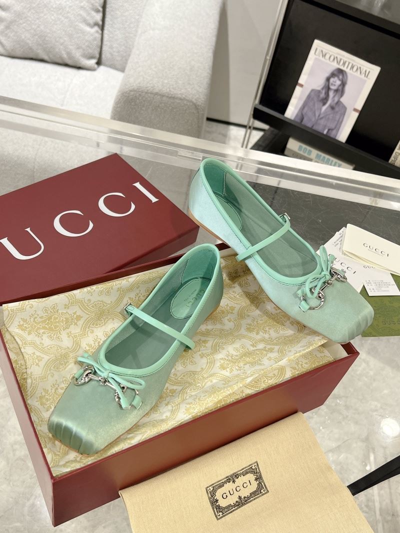 Gucci Flat Shoes